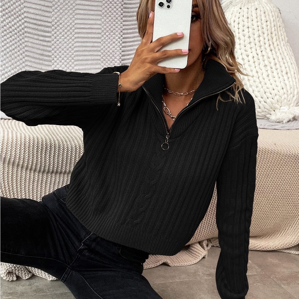 brandy Melville Half zip